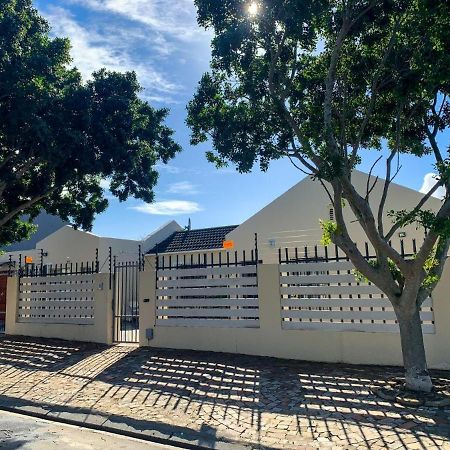 Aliahidi Bed and Breakfast Kaapstad Buitenkant foto