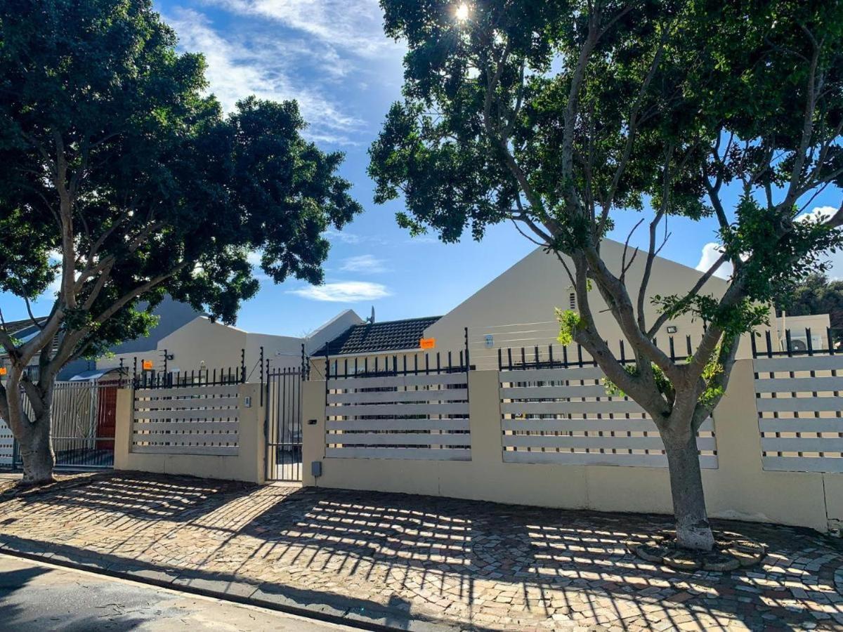 Aliahidi Bed and Breakfast Kaapstad Buitenkant foto